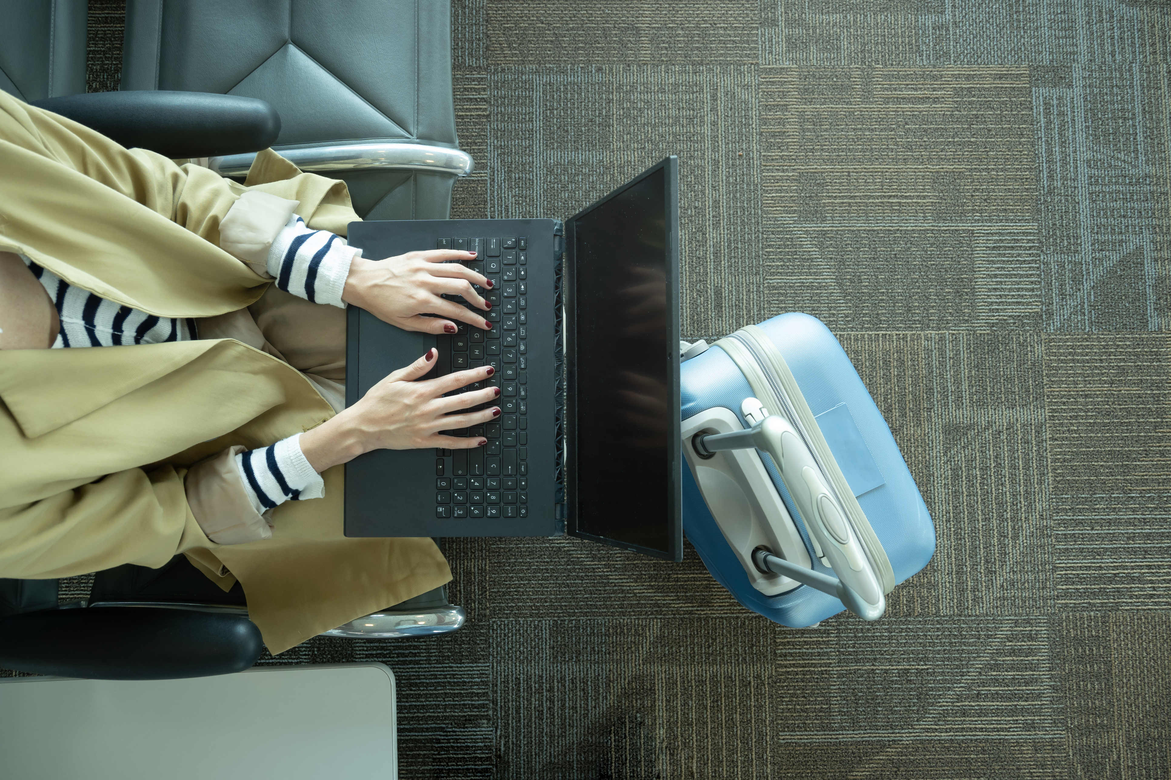 N&oacute;madas digitales en tu equipo: Fiscalidad y ciberseguridad