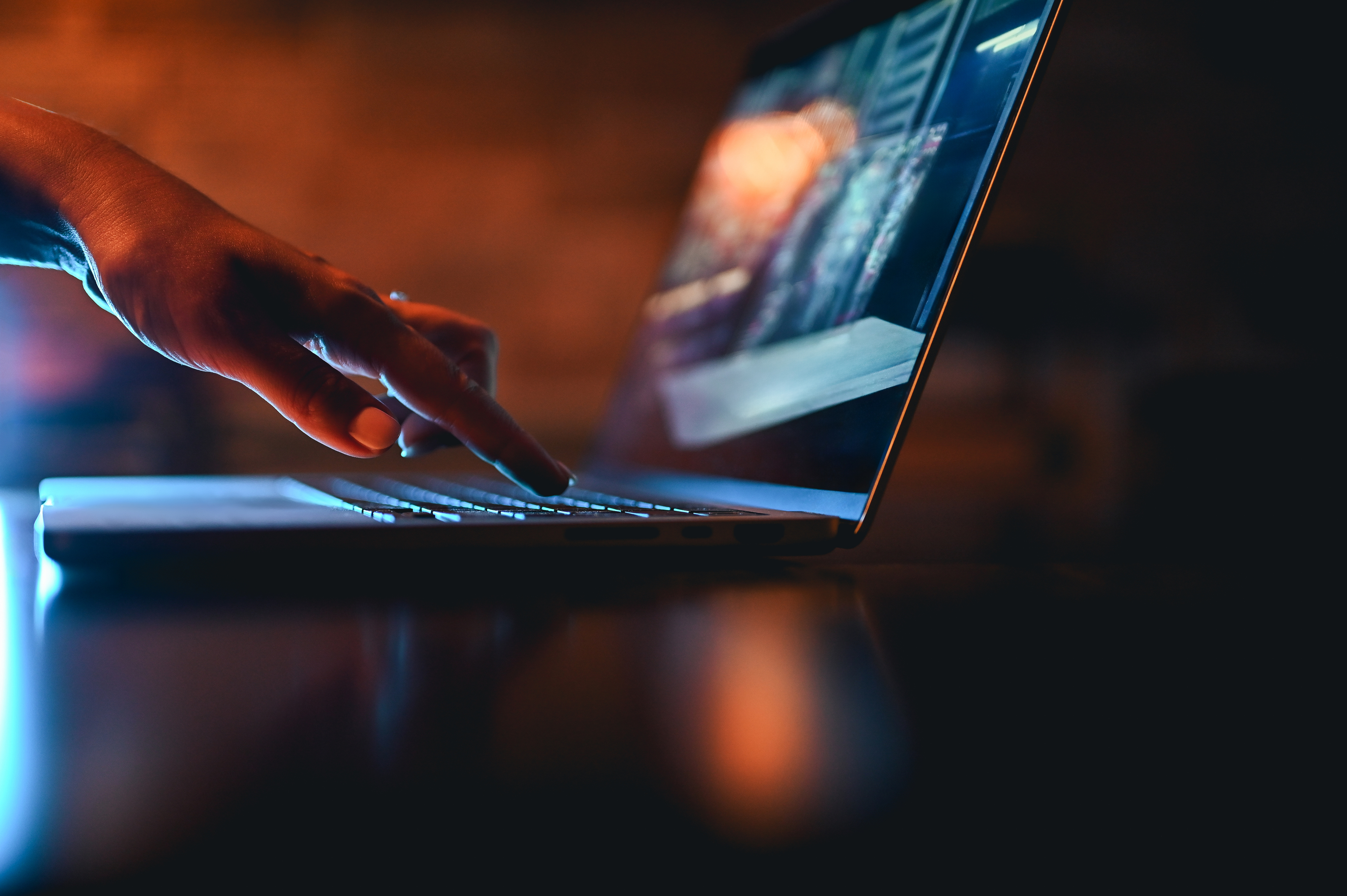 Monetizar datos de uso y hábitos del cliente de forma ética y legal