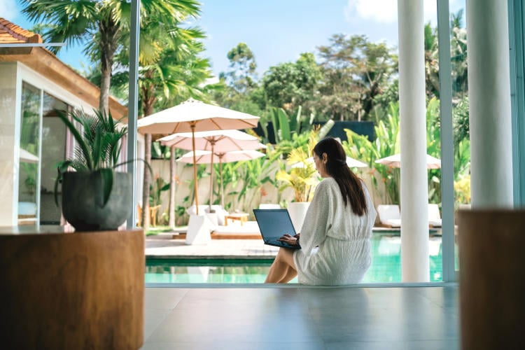 Top 10 herramientas para gestionar equipos híbridos en 2025 Top 10 herramientas para gestionar equipos híbridos en 2025