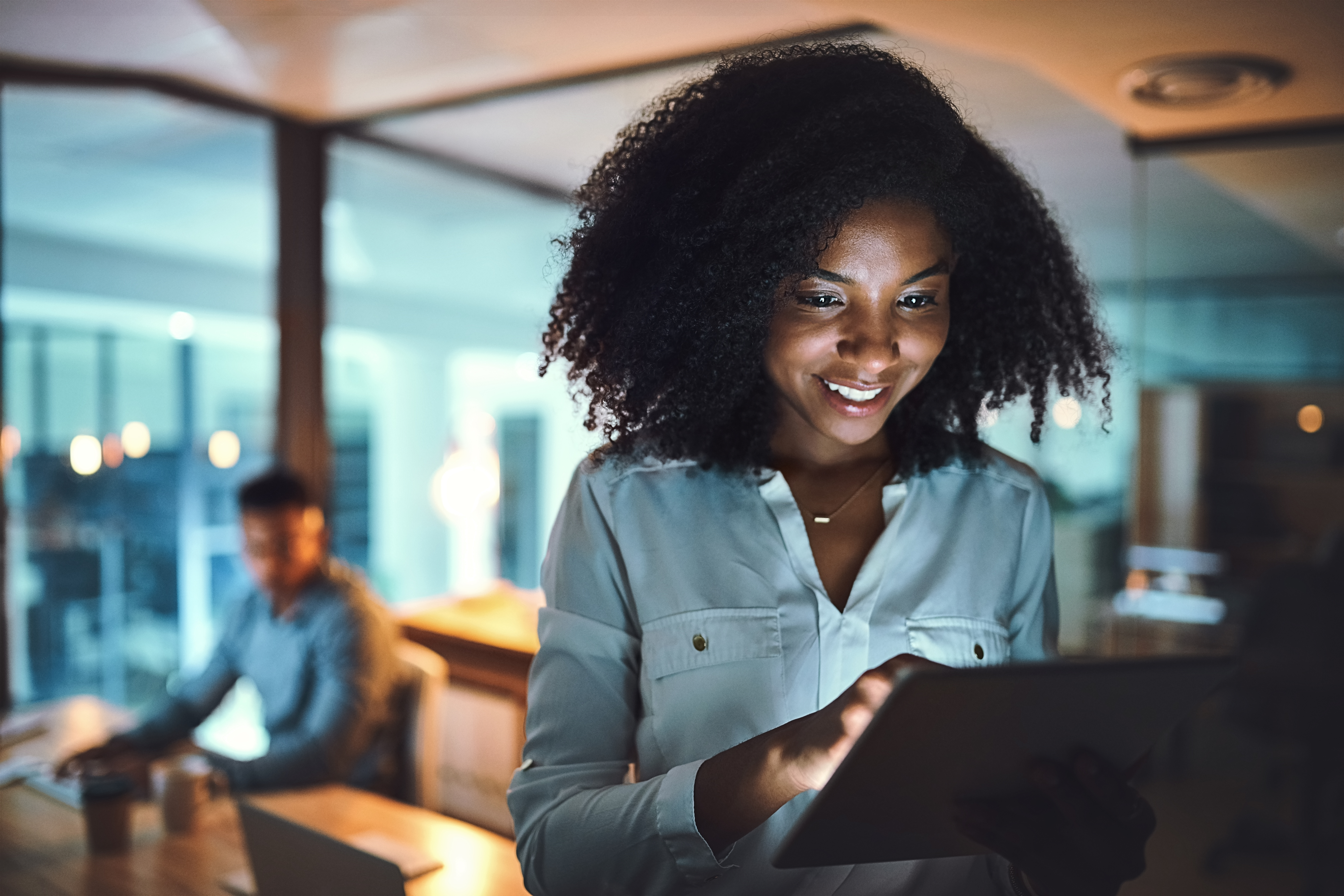 Dark data en empresas: qu&eacute; es y c&oacute;mo aprovechar los datos que ya tienes