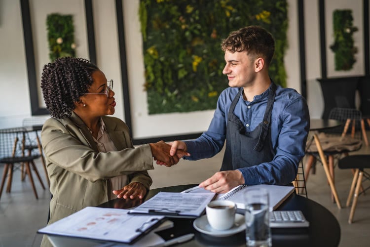 Estrategias para fidelizar talento joven Estrategias para fidelizar talento joven