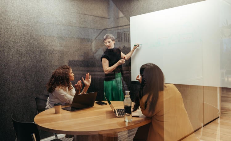 La mejor forma de llegar al consenso: el facilitador en equipos pequeños La mejor forma de llegar al consenso: el facilitador en equipos pequeños