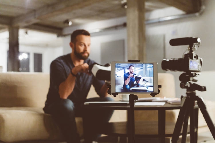 blogs-emprendedores-blogger-grabando-video blogs-emprendedores-blogger-grabando-video