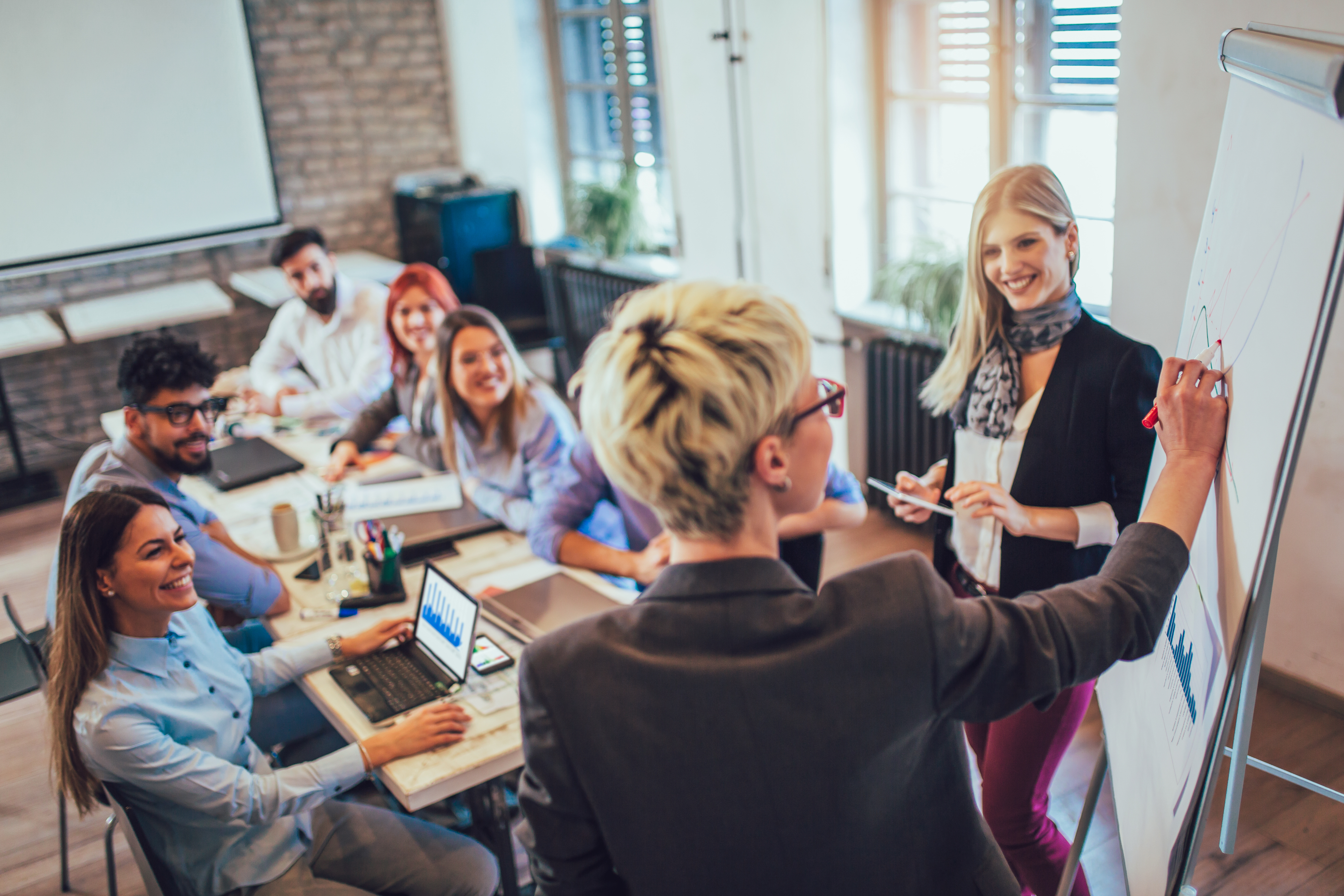  Micro-formaci&oacute;n interna: c&oacute;mo crear c&aacute;psulas de aprendizaje para el equipo