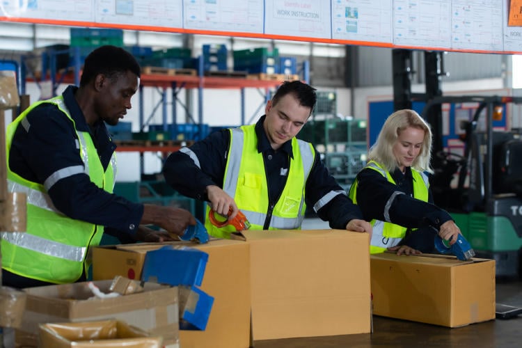 Picking y packing: diferencias y ejemplos en la logística empresarial Picking y packing: diferencias y ejemplos en la logística empresarial
