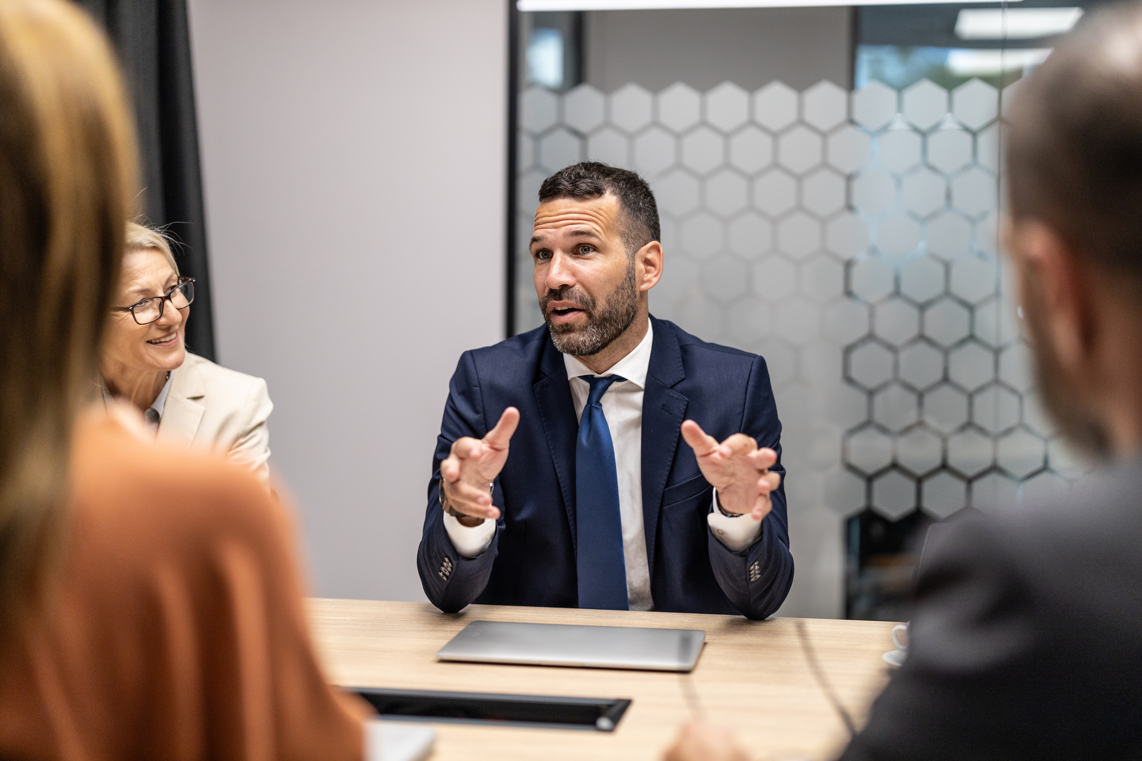 Finanzas simplificadas toma decisiones basadas en datos empresariales