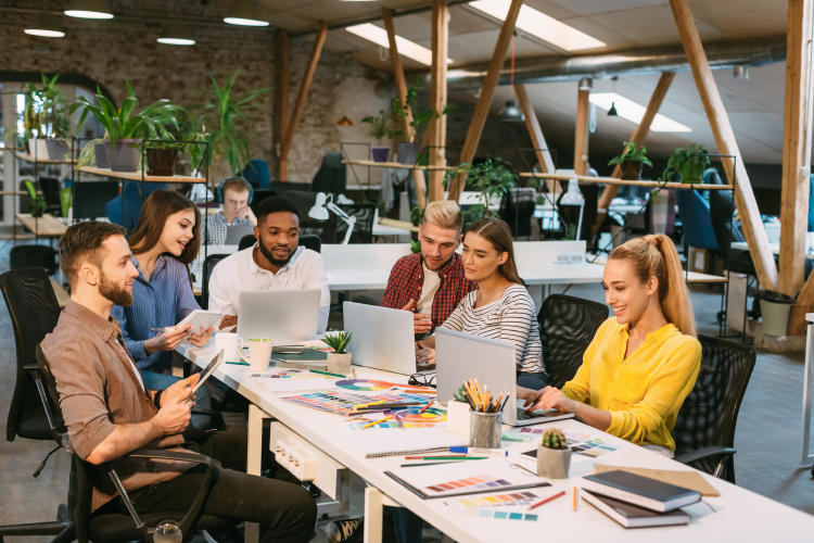 Freelancers o plantilla fija: qué te conviene en 2025 Freelancers o plantilla fija: qué te conviene en 2025