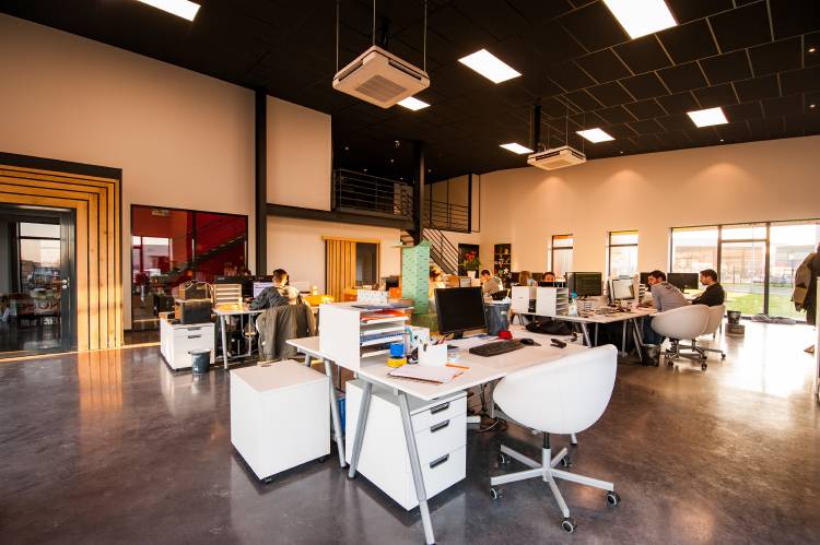 oficina-luz-servicios-empresa. oficina-luz-servicios-empresa.