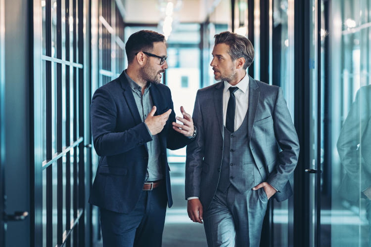 Por qué dar feedback constructivo es la habilidad que todo jefe necesita en 2025 Por qué dar feedback constructivo es la habilidad que todo jefe necesita en 2025