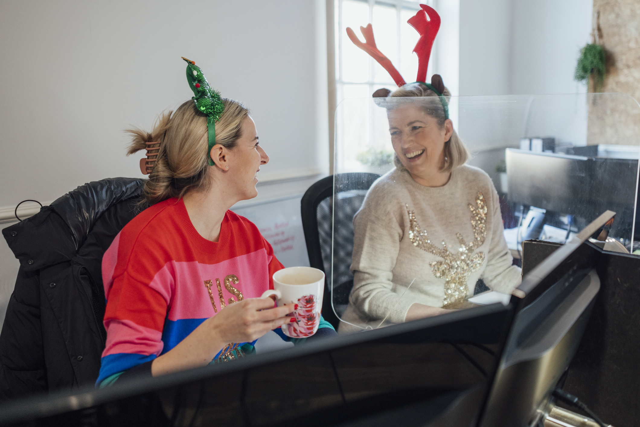 Guía para enviar felicitaciones corporativas creativas y no intrusivas