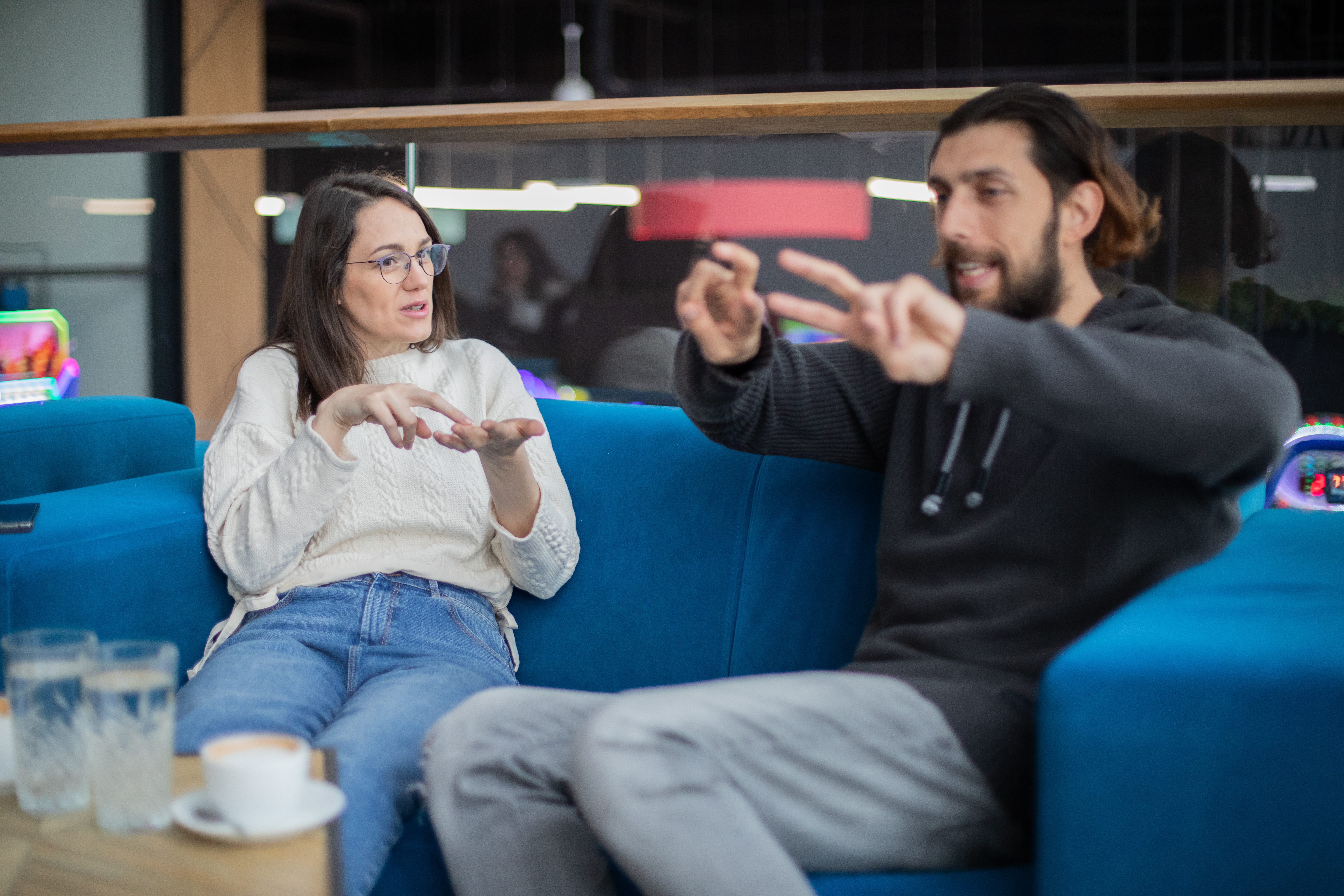 Comunicación asíncrona: qué es y cómo mejora la productividad