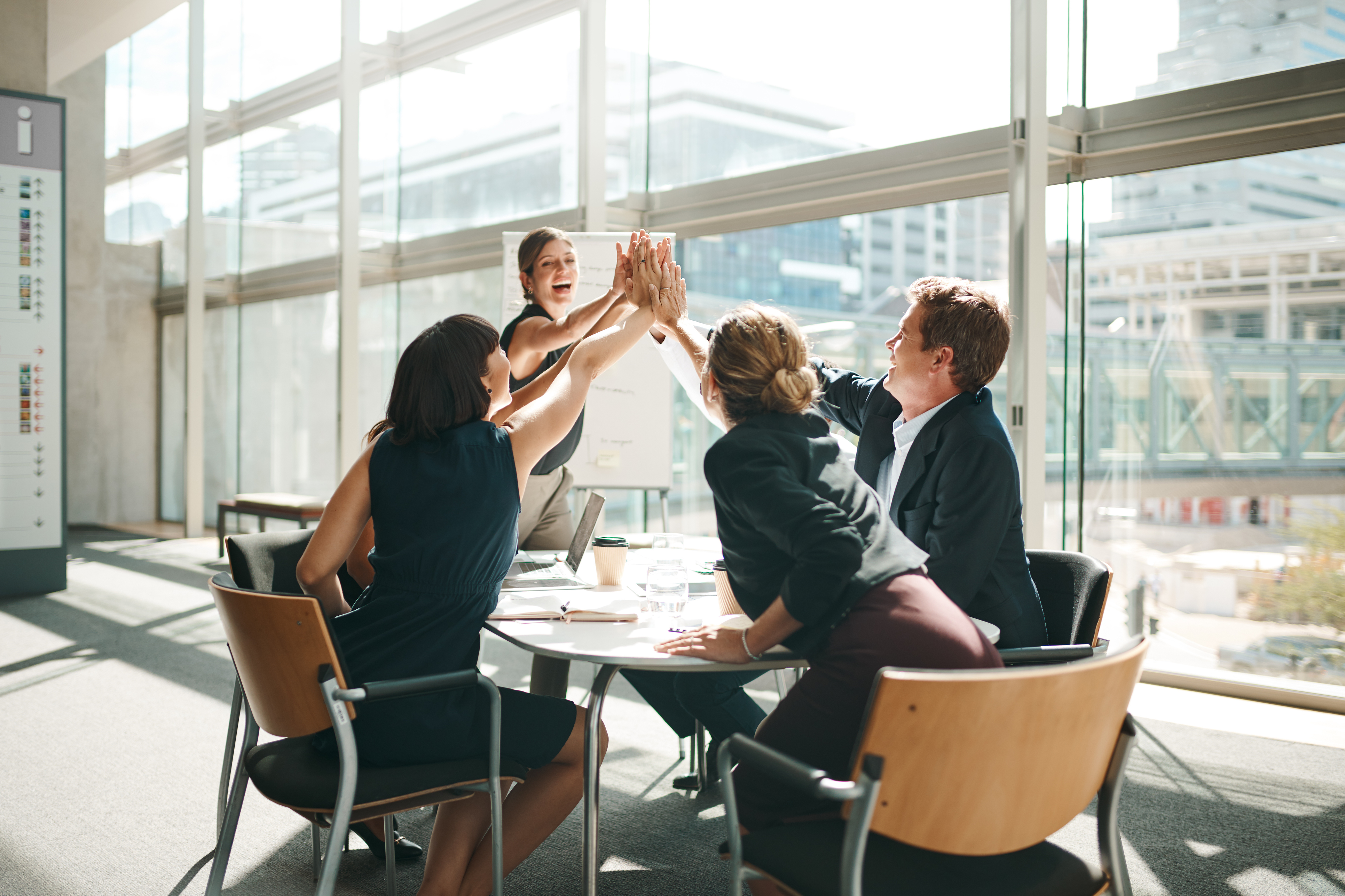 Por qué dar feedback constructivo es la habilidad que todo jefe necesita en 2025