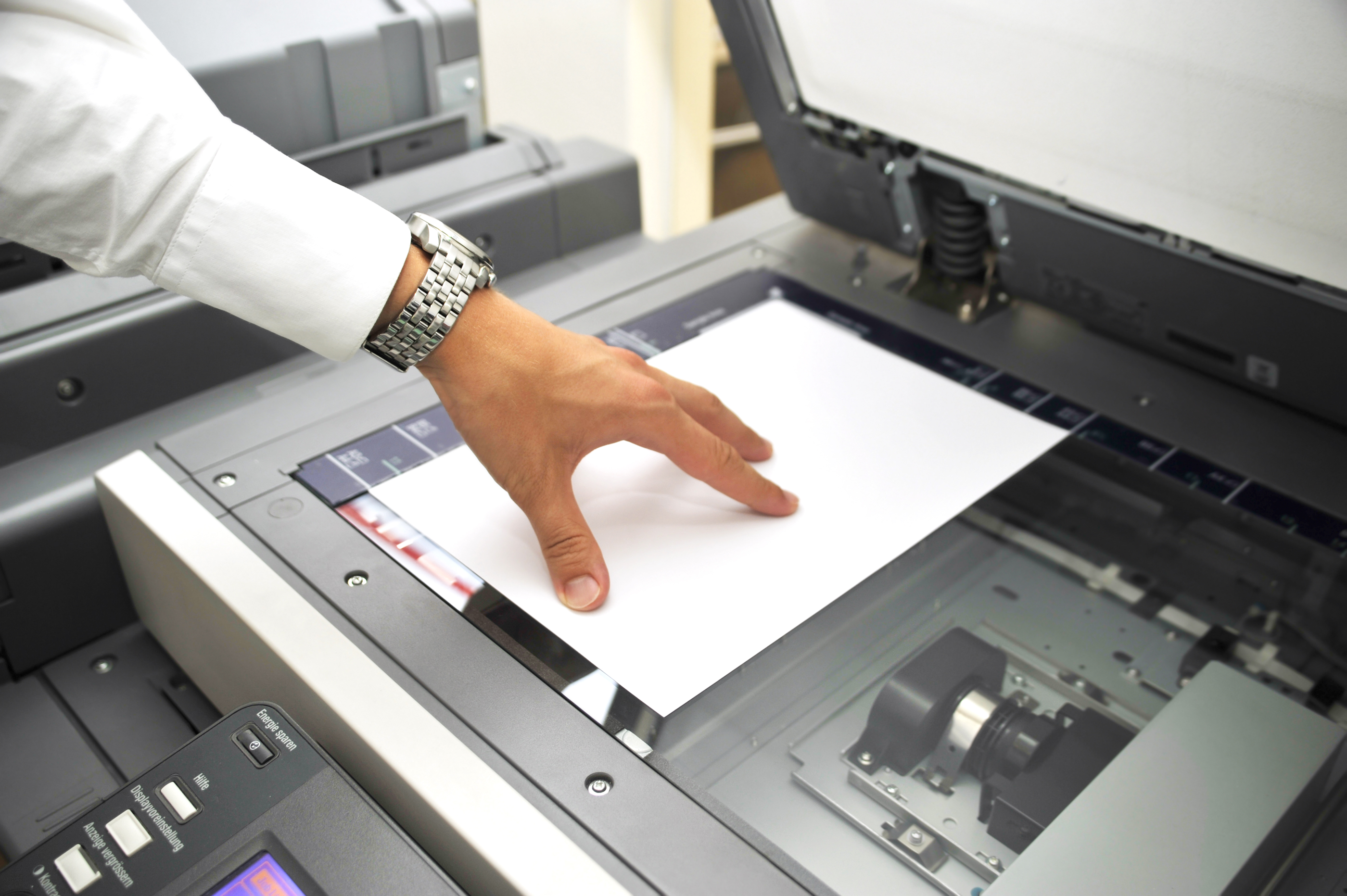 Guía rápida para digitalizar los contratos de tu empresa