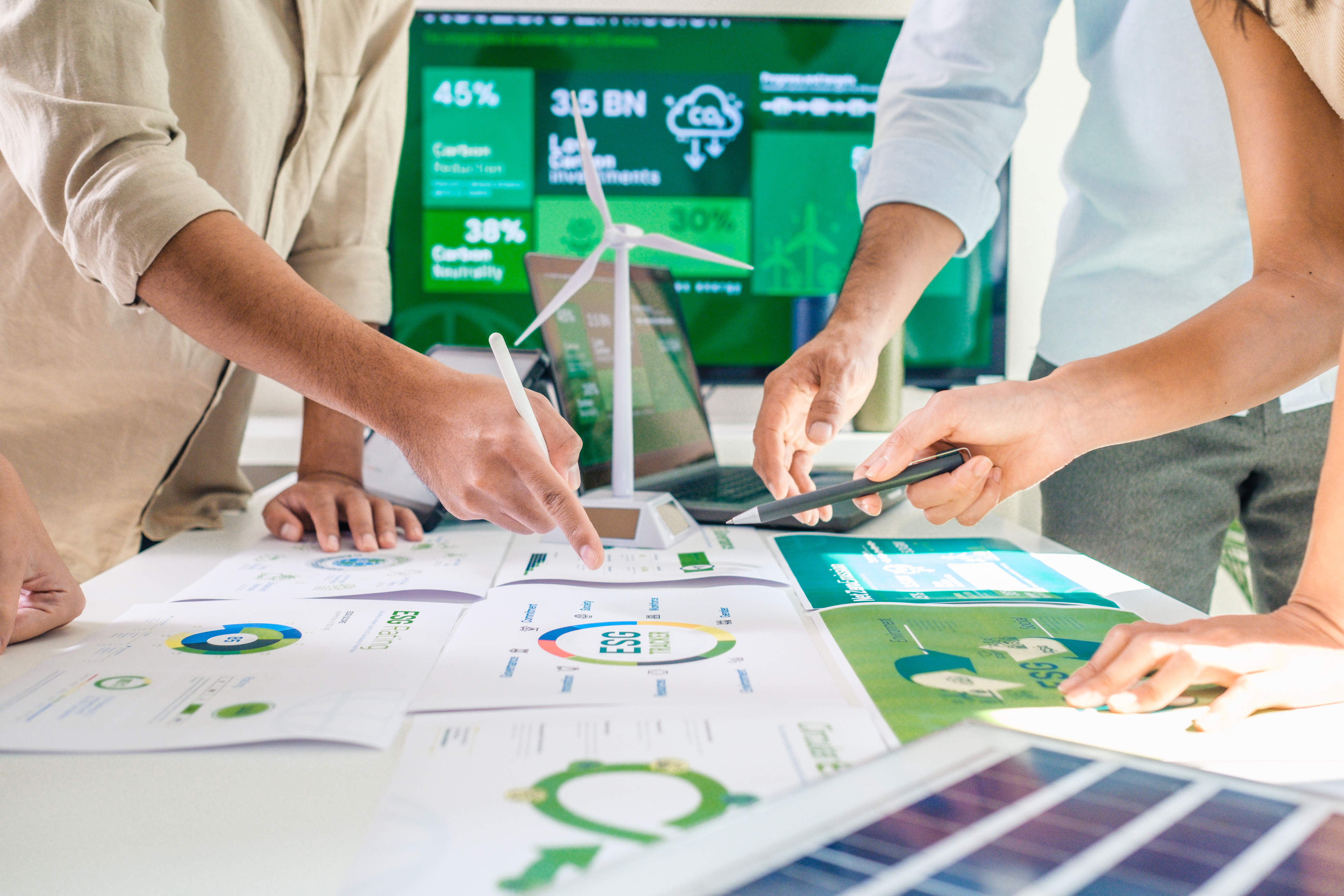 Qu&eacute; es la econom&iacute;a circular en empresa: ventajas y desventajas
