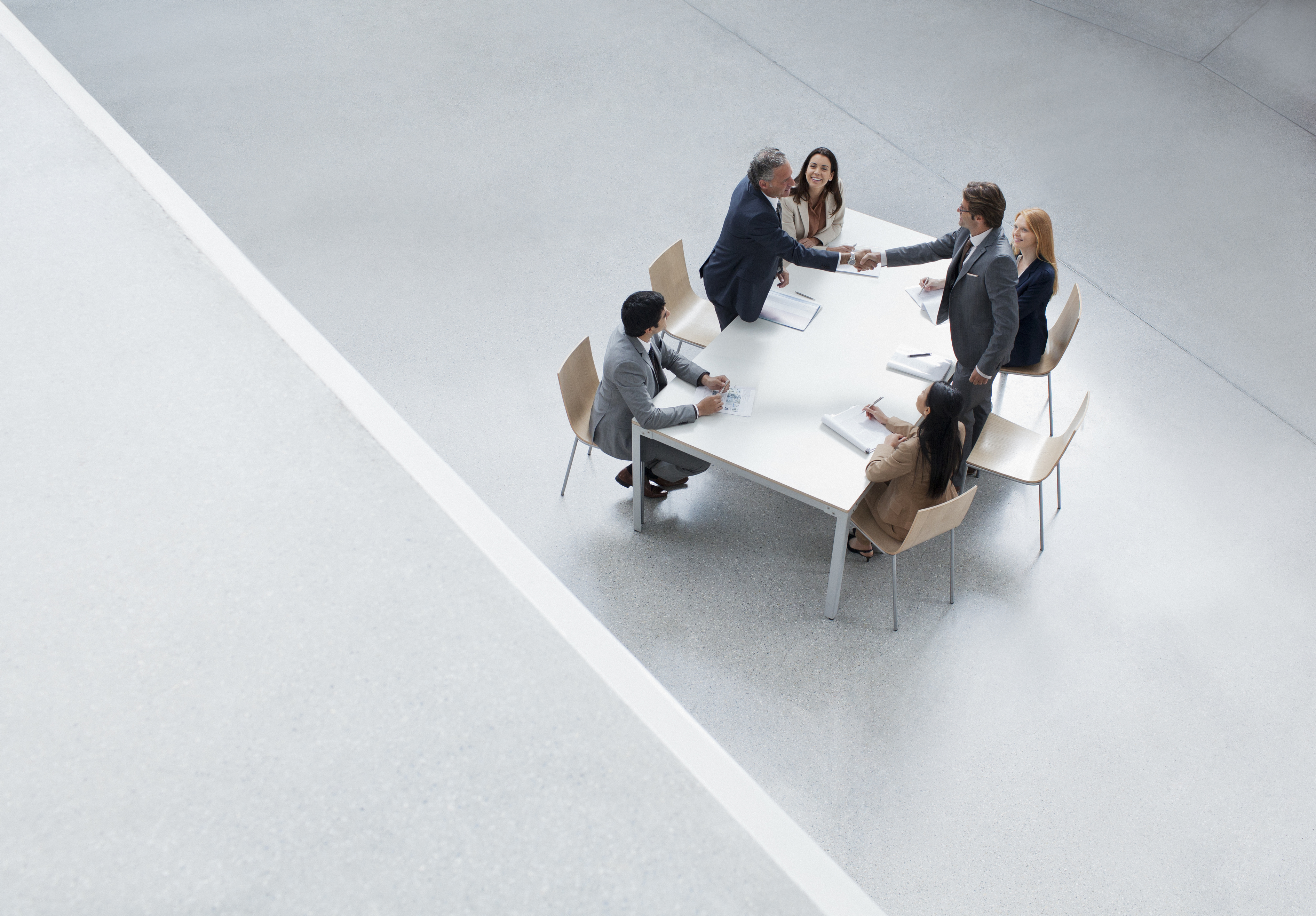 Cómo hacer un contrato mercantil sin errores legales