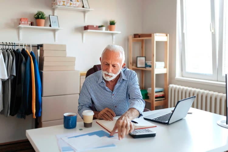 autónomo-empresario-buscando-mejor-plan-de-jubilación autónomo-empresario-buscando-mejor-plan-de-jubilación