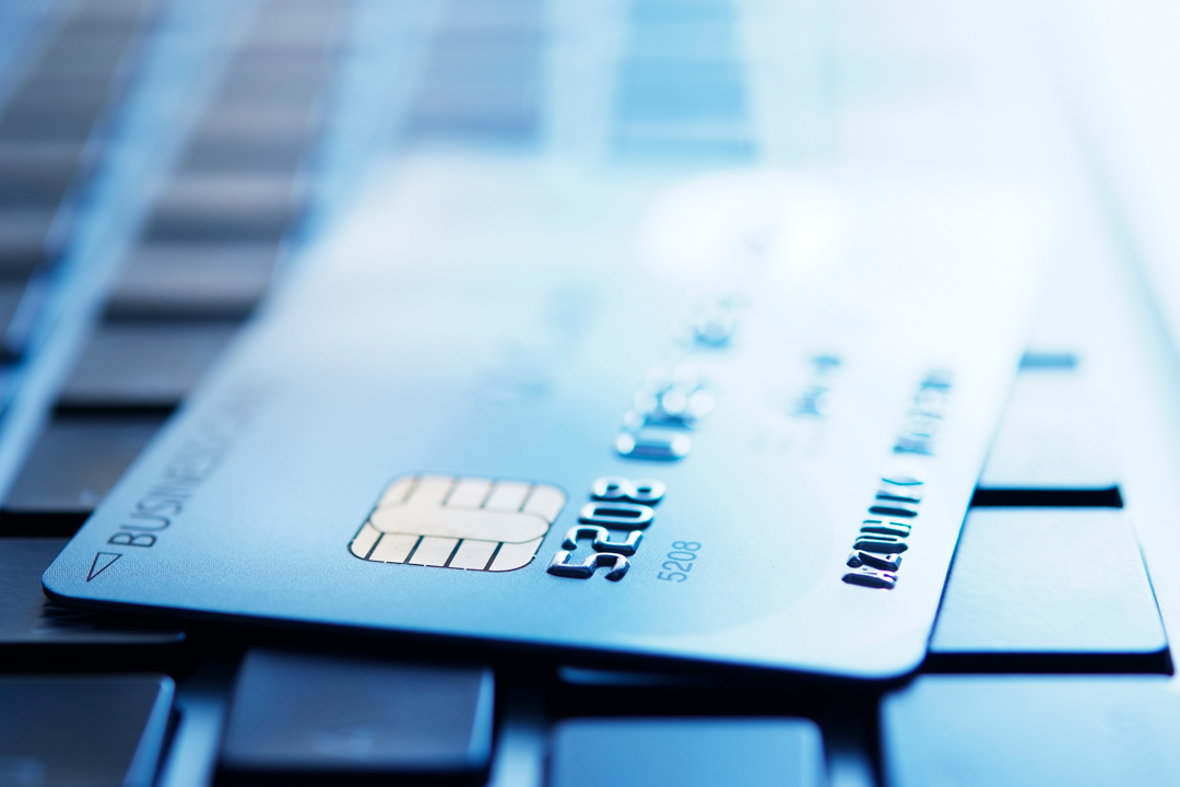 ¿Por qué hay tantas compañías que ofrecen tarjetas de débito?