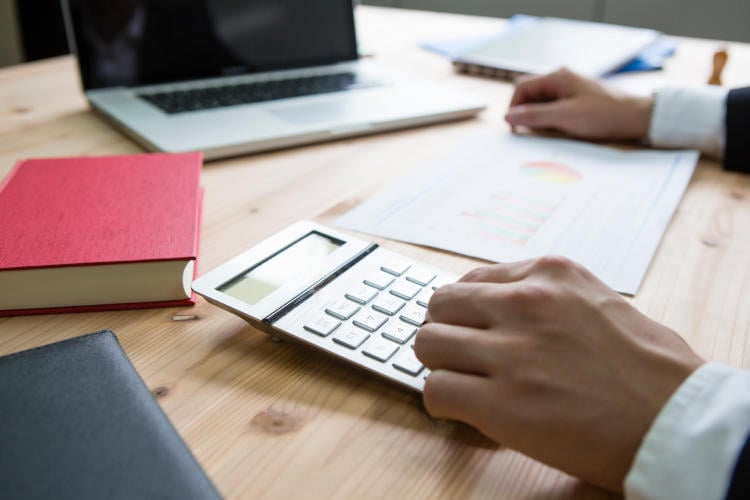 ¿Cuántos empleados necesitas de verdad? Cómo calcular la plantilla ideal sin perder eficiencia ¿Cuántos empleados necesitas de verdad? Cómo calcular la plantilla ideal sin perder eficiencia