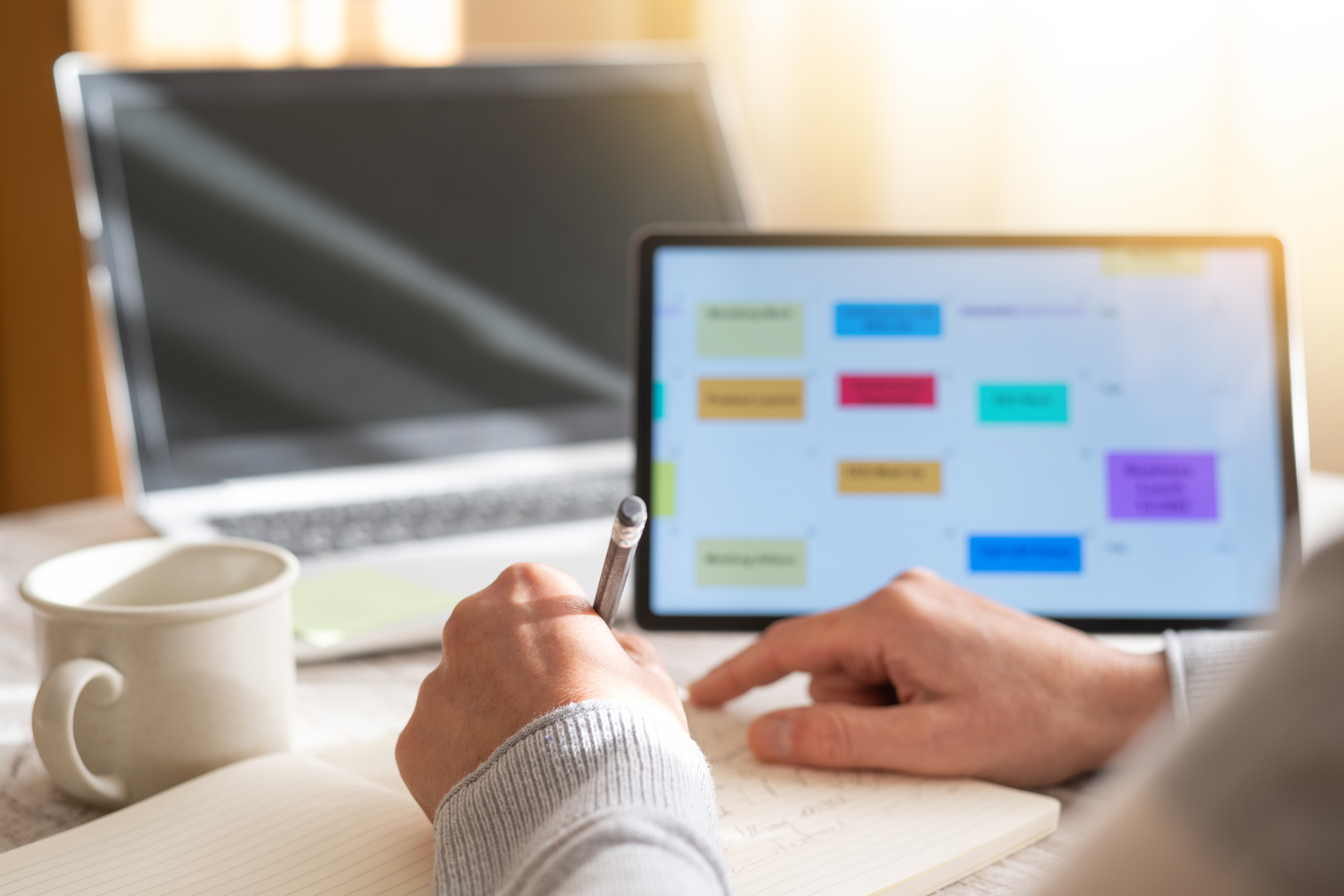 Cómo medir la productividad real en equipos digitales
