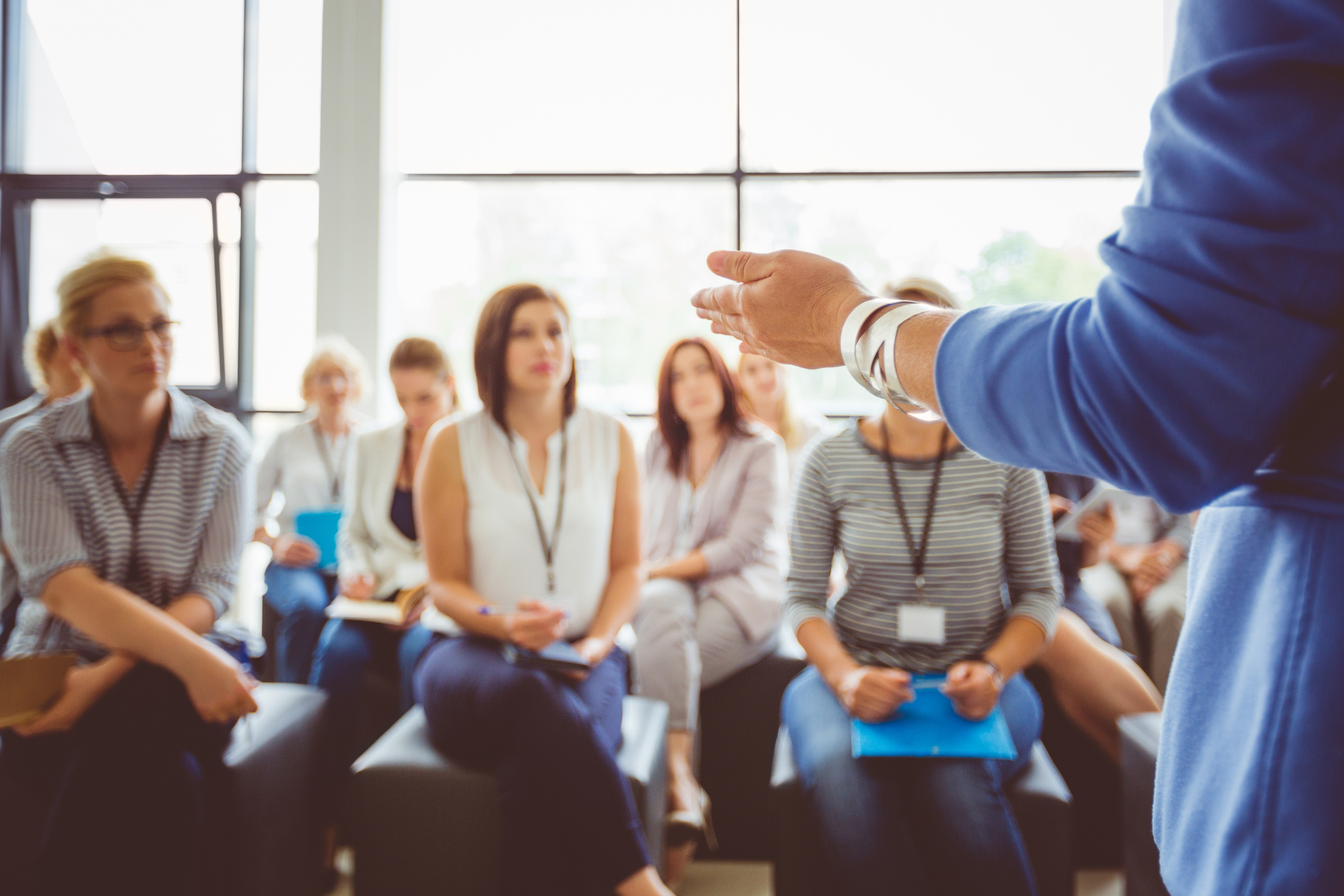 Las mejores prácticas para fomentar la comunicación transversal